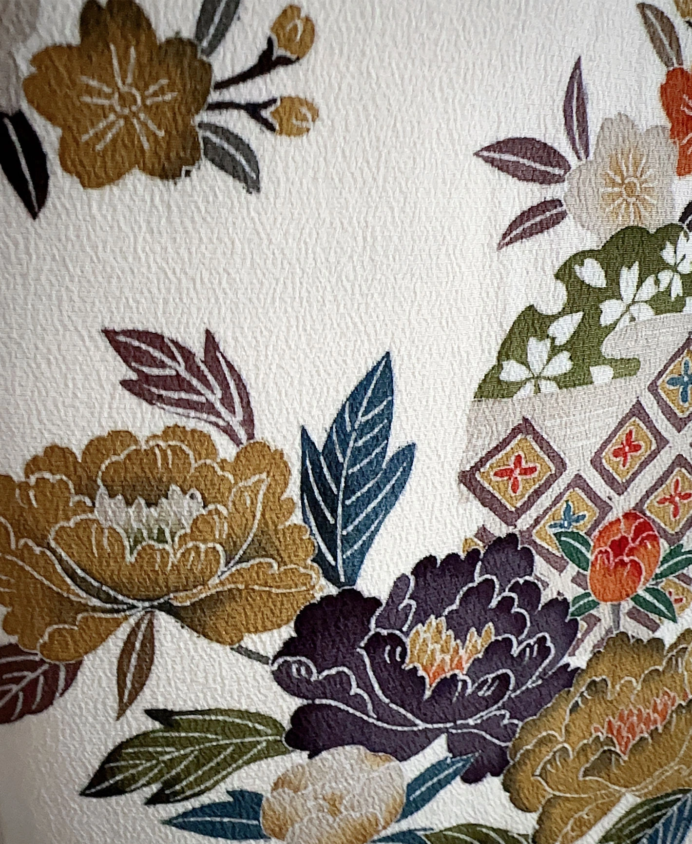 白色 白系 型染め 手描き 牡丹 花草 亀甲 訪問着レンタル - 画像 8