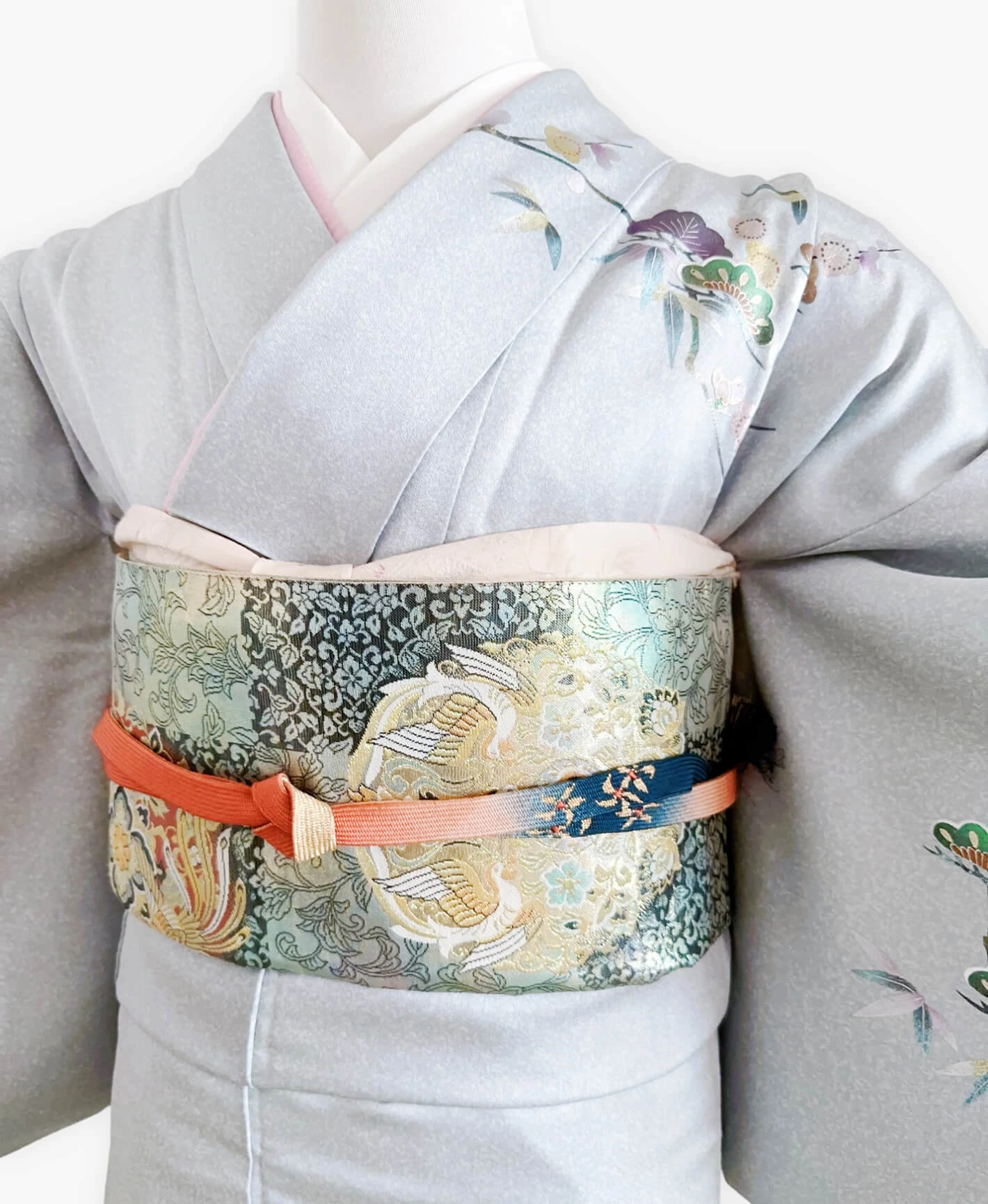 白梅鼠 灰系 暈し染め 螺鈿 松 竹 梅 吉祥花草 訪問着レンタル - 画像 3