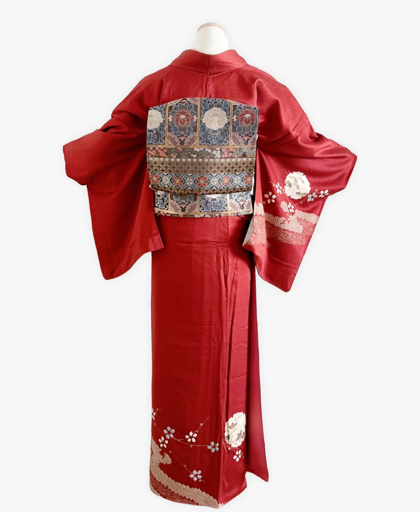 茜色 赤系 駒刺繍 金彩 絞り 雪輪取り 訪問着レンタル - 画像 2