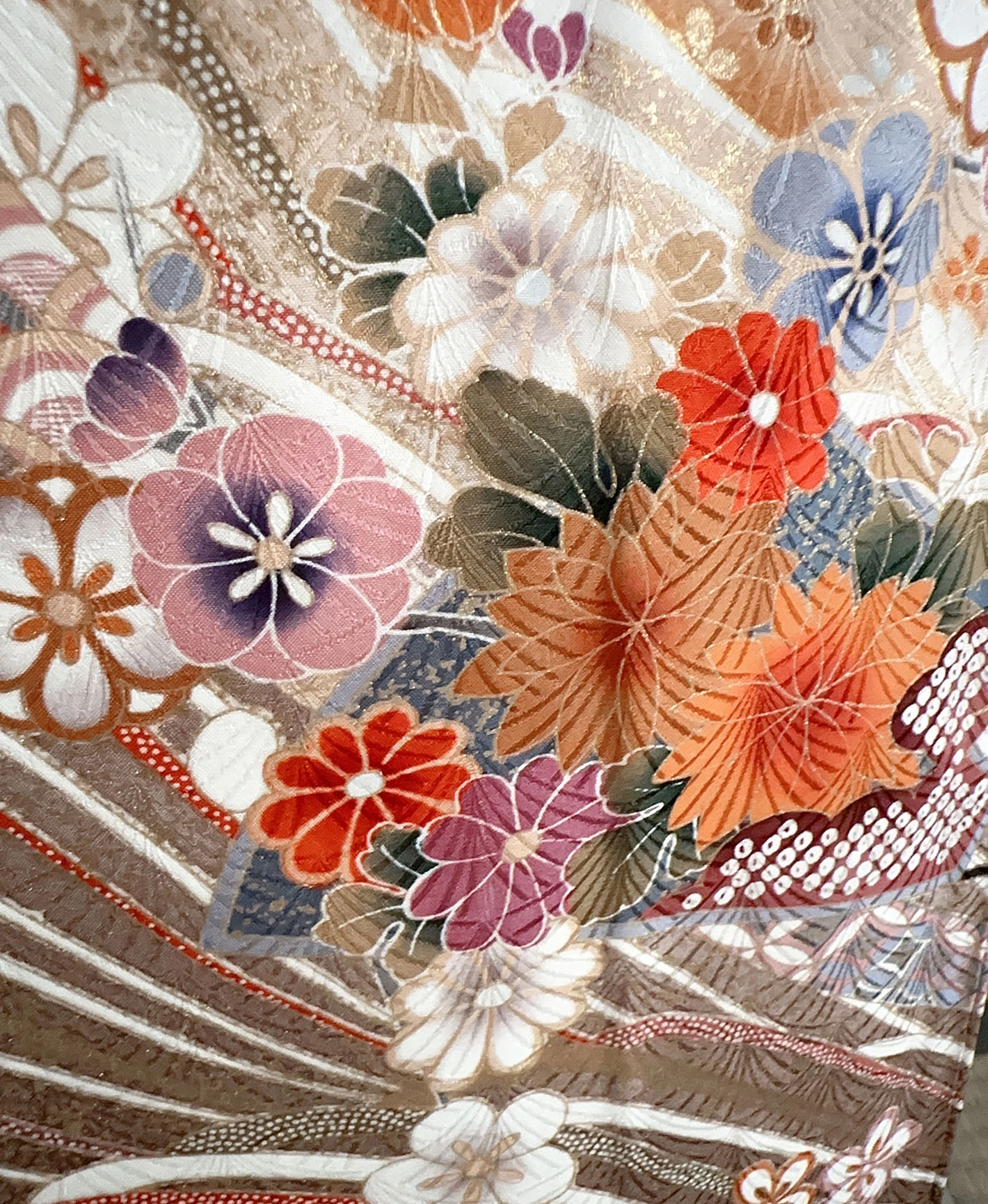 照柿 橙系 暈し染め 駒刺繍 金彩 枝梅 花束 流水 蝶 訪問着レンタル - 画像 8