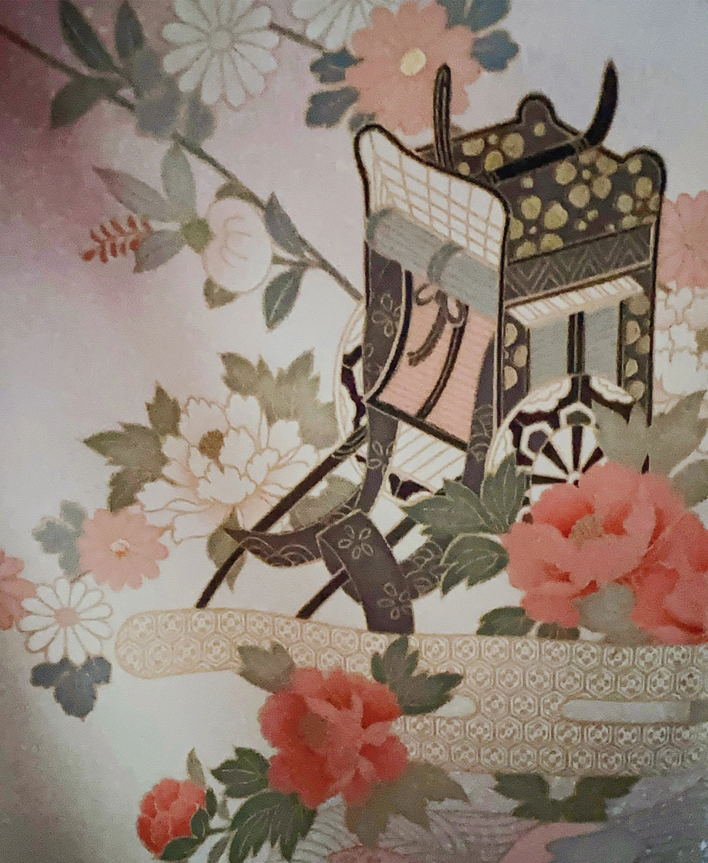 灰桜 ピンク系 暈し染め 駒刺繍 金彩 御所車 花草 訪問着レンタル - 画像 8