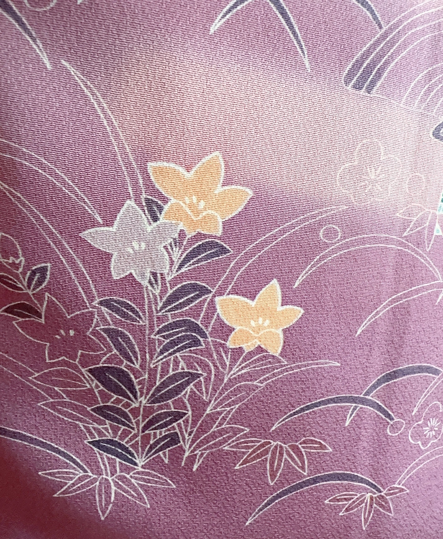 若紫 紫系 暈し染め 駒刺繍 金彩 松 菊 檜扇 御所車 訪問着レンタル - 画像 8