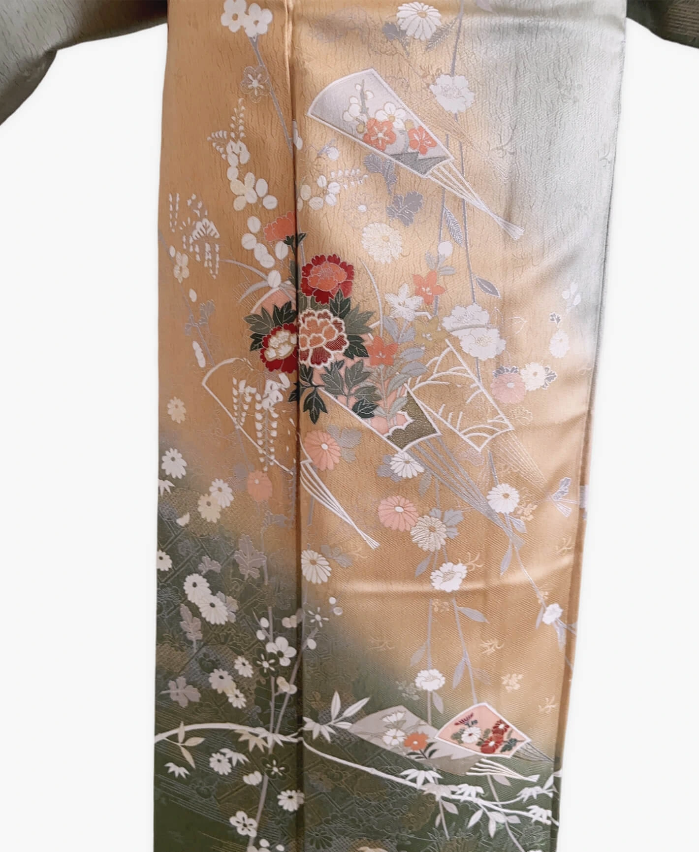 鶸茶 緑系 暈し染め 駒刺繍 金彩 扇面 牡丹 花草 訪問着レンタル - 画像 5