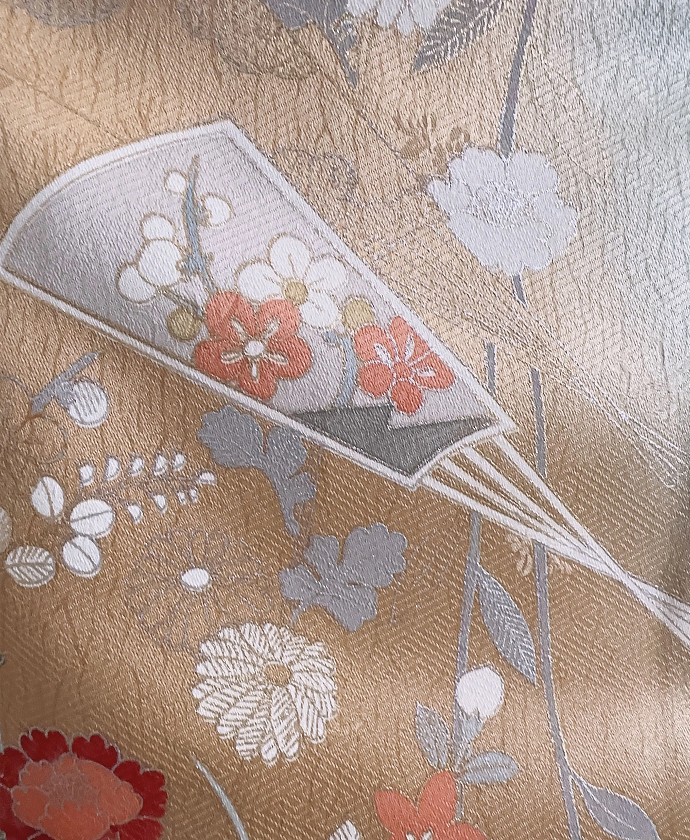 鶸茶 緑系 暈し染め 駒刺繍 金彩 扇面 牡丹 花草 訪問着レンタル - 画像 9