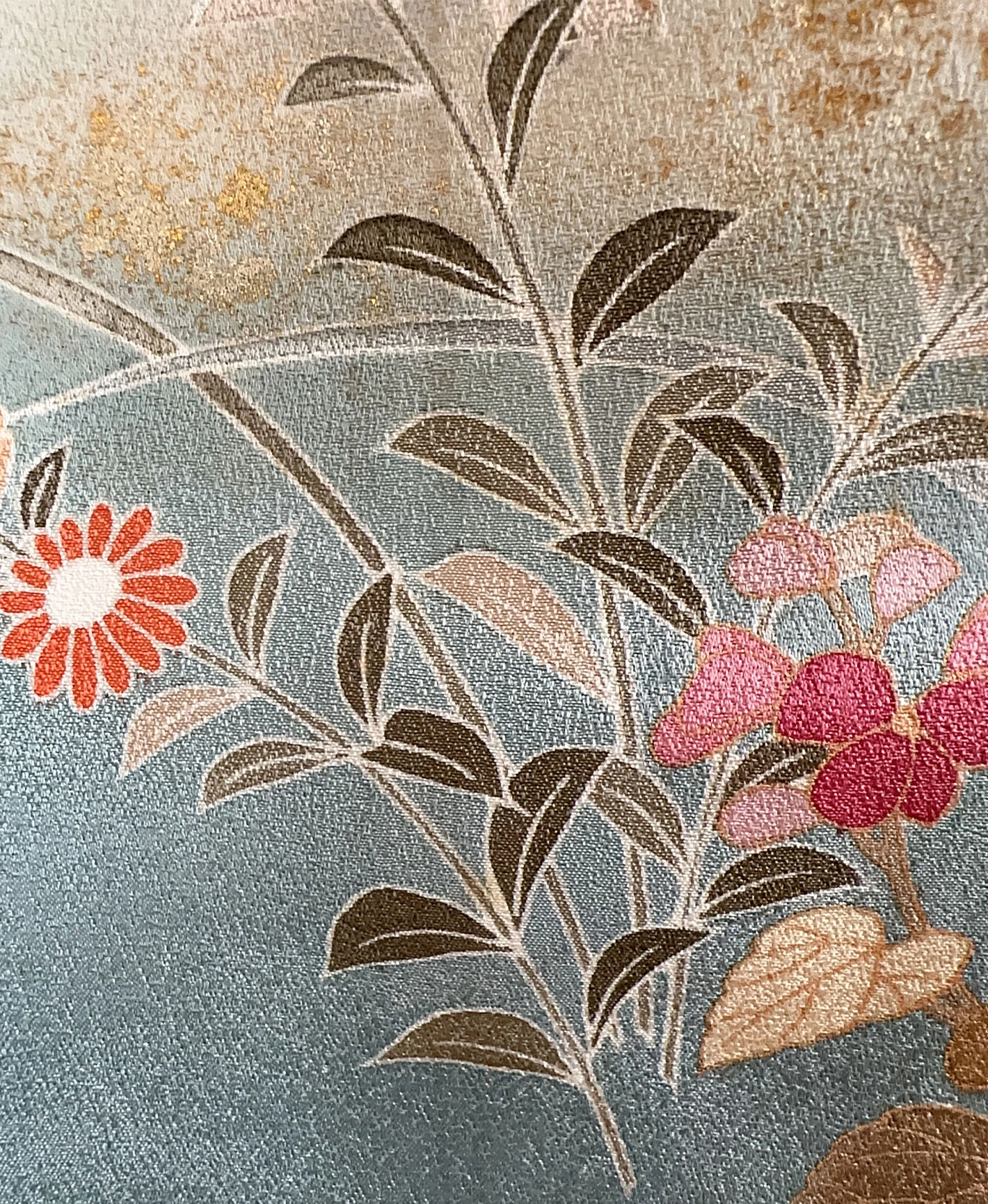 新橋色 青系 暈し染. 金彩 枝花文 作家物 訪問着レンタル - 画像 9