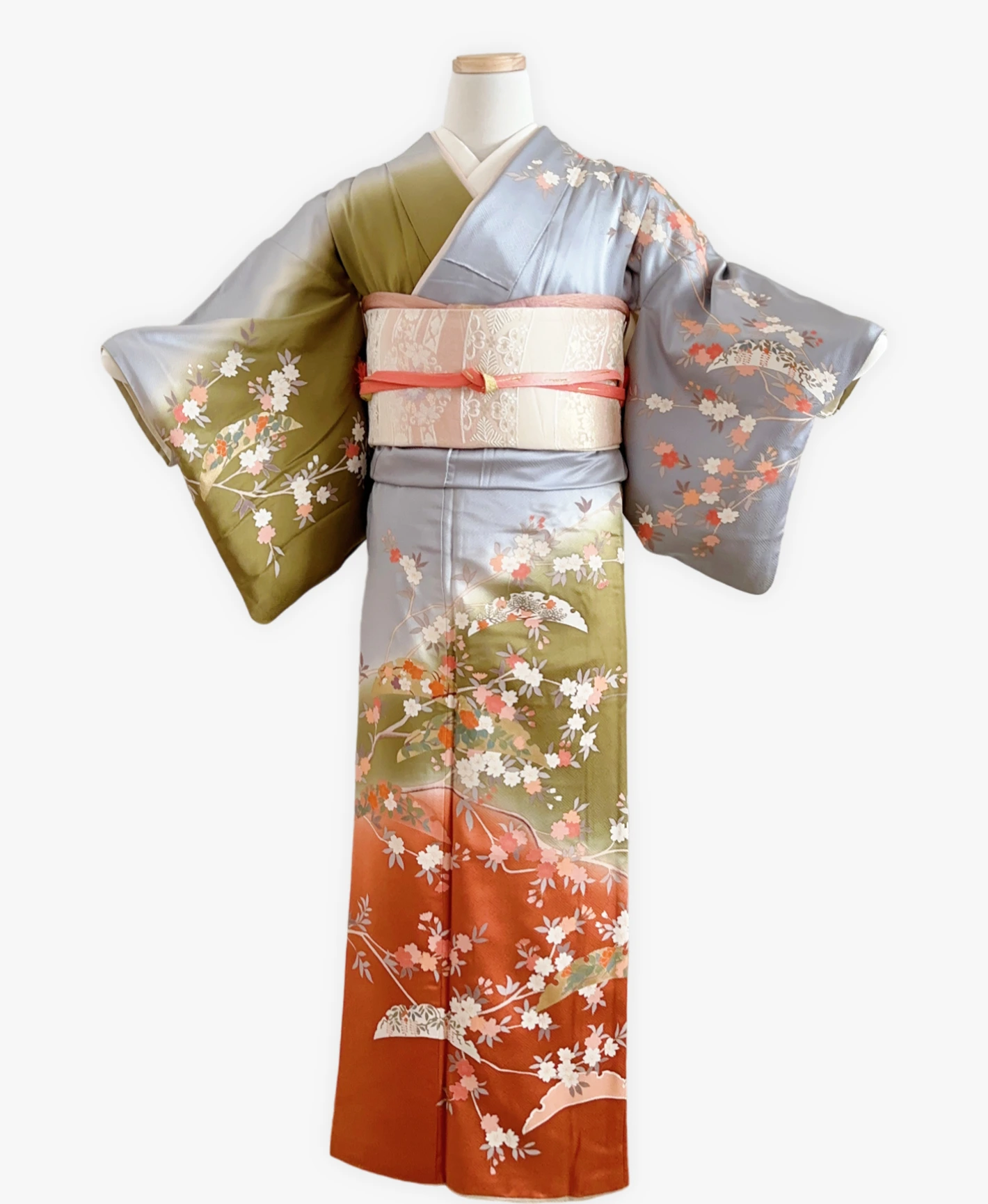 草色 緑系 暈し染め 金彩 雪芝花文 訪問着レンタル - 画像 1