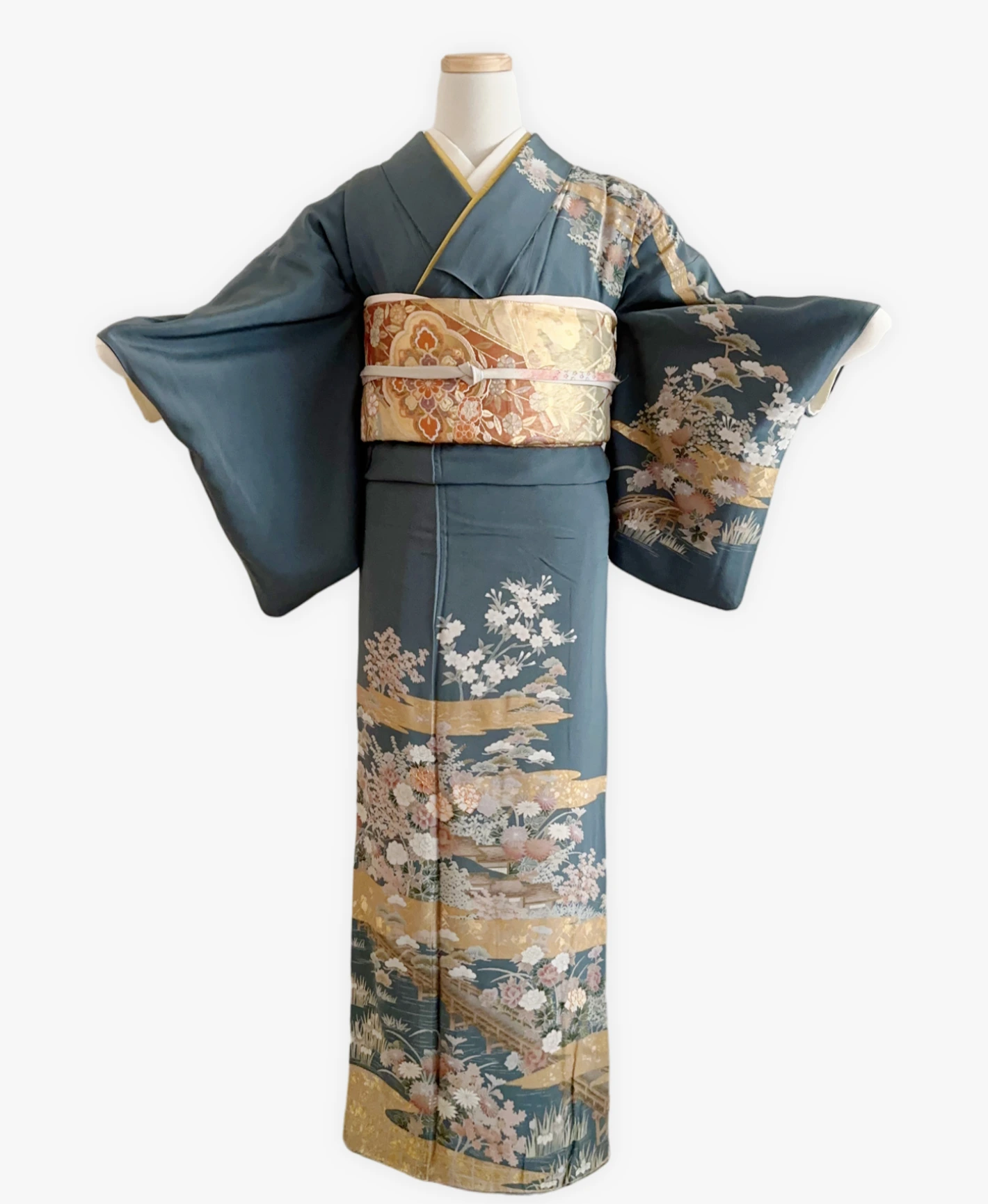 藍色 青系 駒刺繍 金彩 牡丹 松 風景 訪問着レンタル - 画像 1