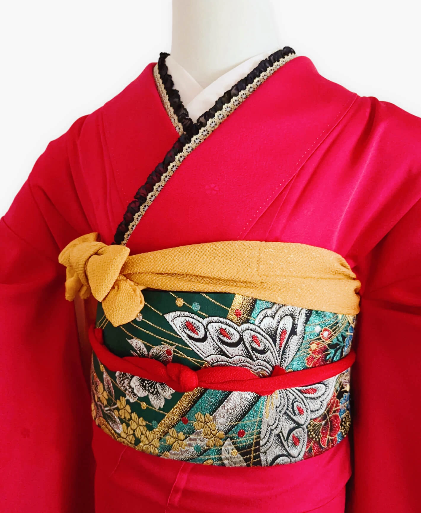 紅 赤系 金彩 更紗 花草 蝶 振袖レンタル - 画像 3