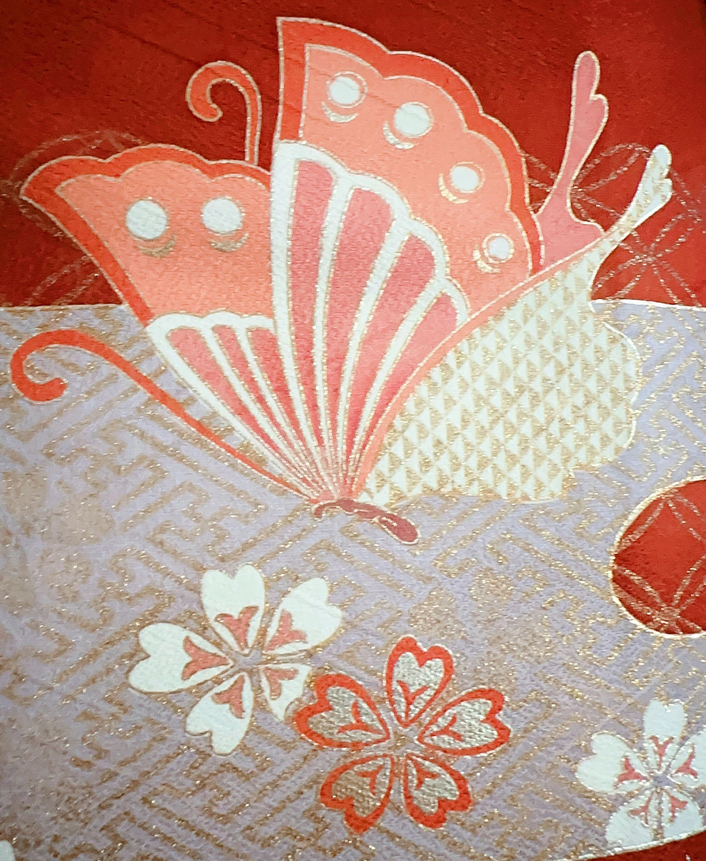 赤丹 赤系 暈し染め 駒刺繍 金彩 蝶 花草 ヱ霞 振袖レンタル - 画像 9
