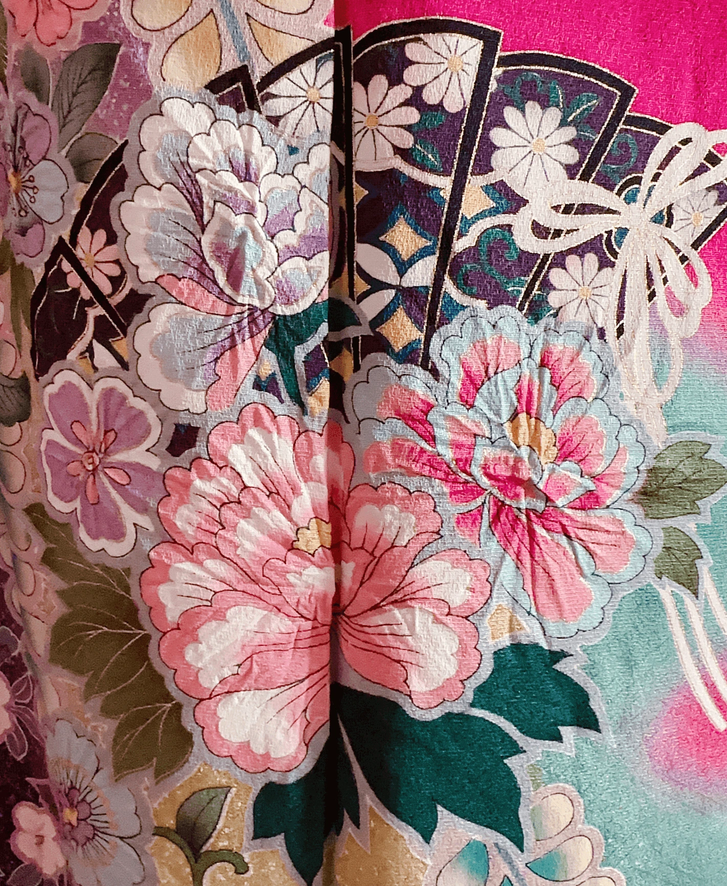 躑躅色 赤紫系 暈し染め 絞り 辻が花 蝶 檜扇 振袖レンタル - 画像 6
