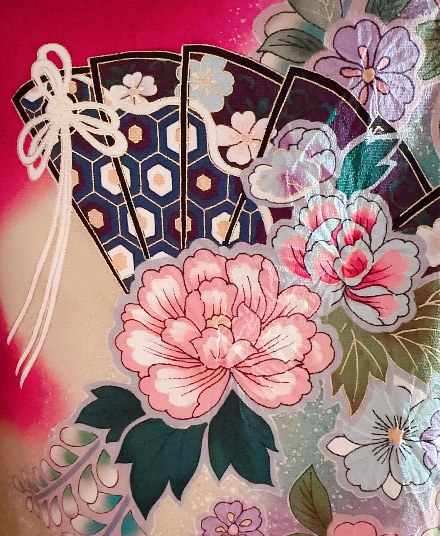 躑躅色 赤紫系 暈し染め 絞り 辻が花 蝶 檜扇 振袖レンタル - 画像 8