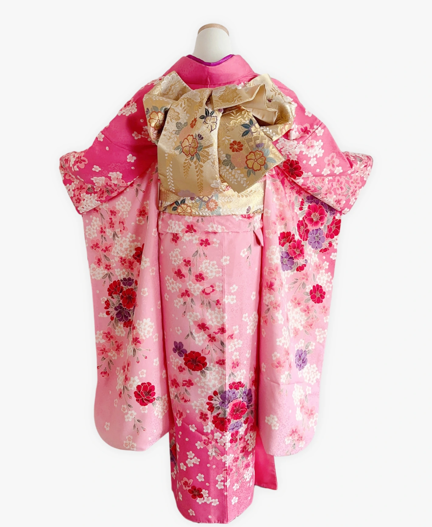 桃花色 ピンク系 暈し染め 桜吹雪 藥玉 振袖レンタル - 画像 2