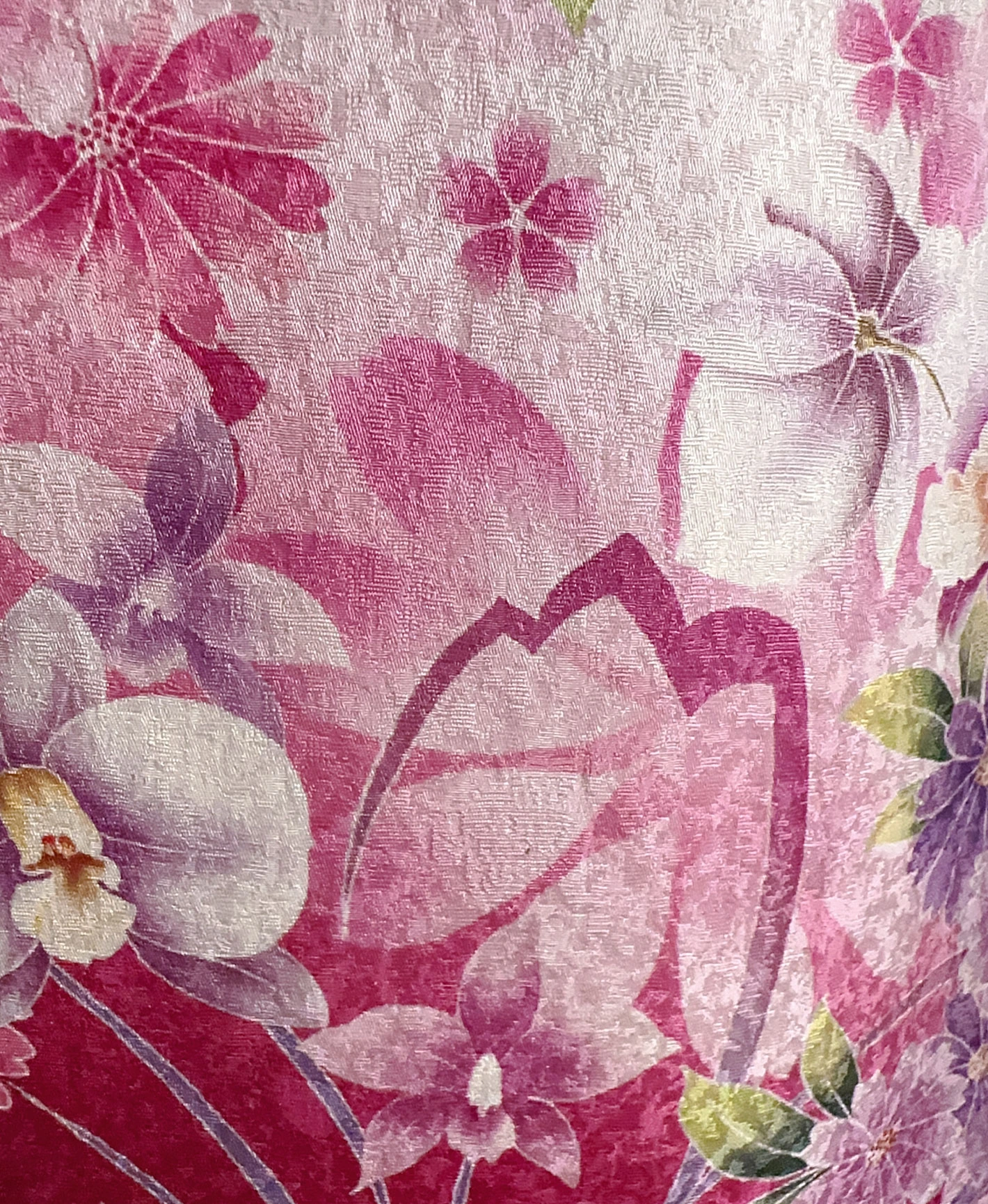 菖蒲色 ピンク系 暈し染め 手描き 百花繚亂 振袖レンタル - 画像 8