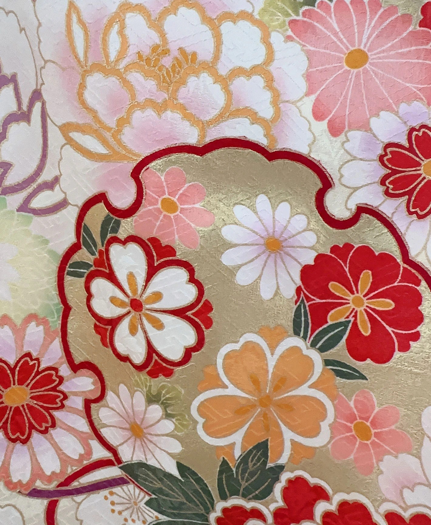 鳥の子色 黄系 暈し染め 駒刺繍 金彩 牡丹 菊 花草 流水 振袖レンタル - 画像 7