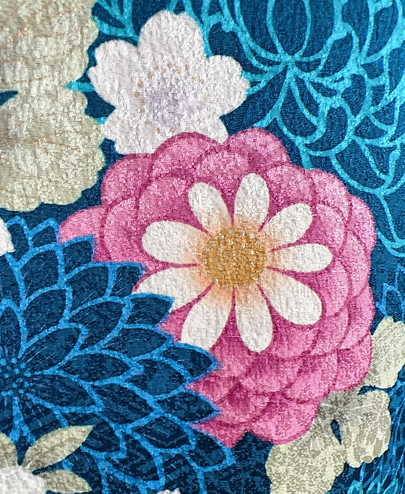縹色 青系 暈し染め 金彩 手描き 菊 桜 雪輪 振袖レンタル - 画像 7