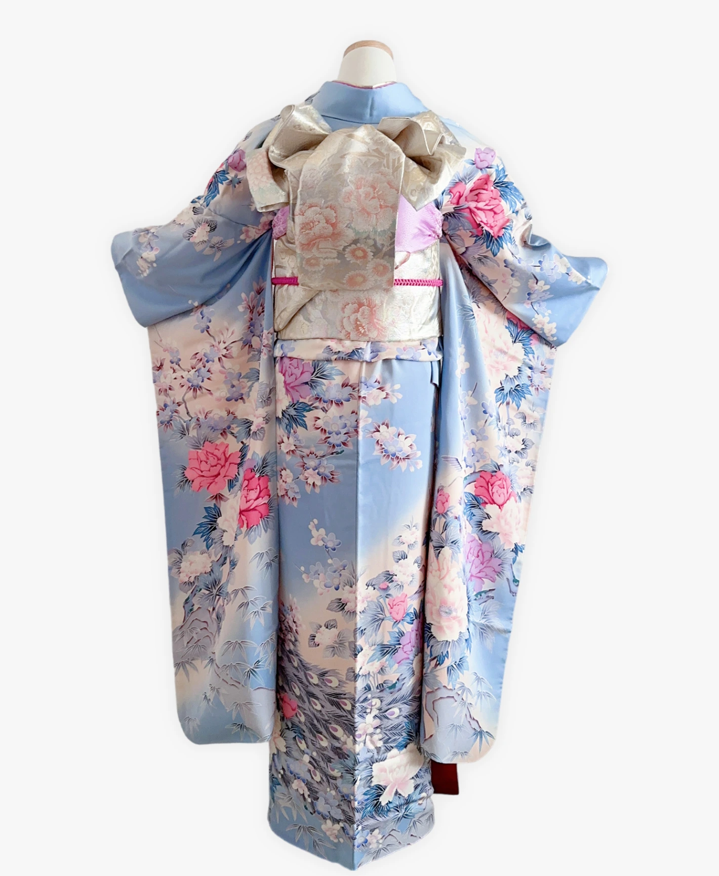 勿忘草色 青系 暈し染め 手描き 牡丹 花草 孔雀 振袖レンタル - 画像 2