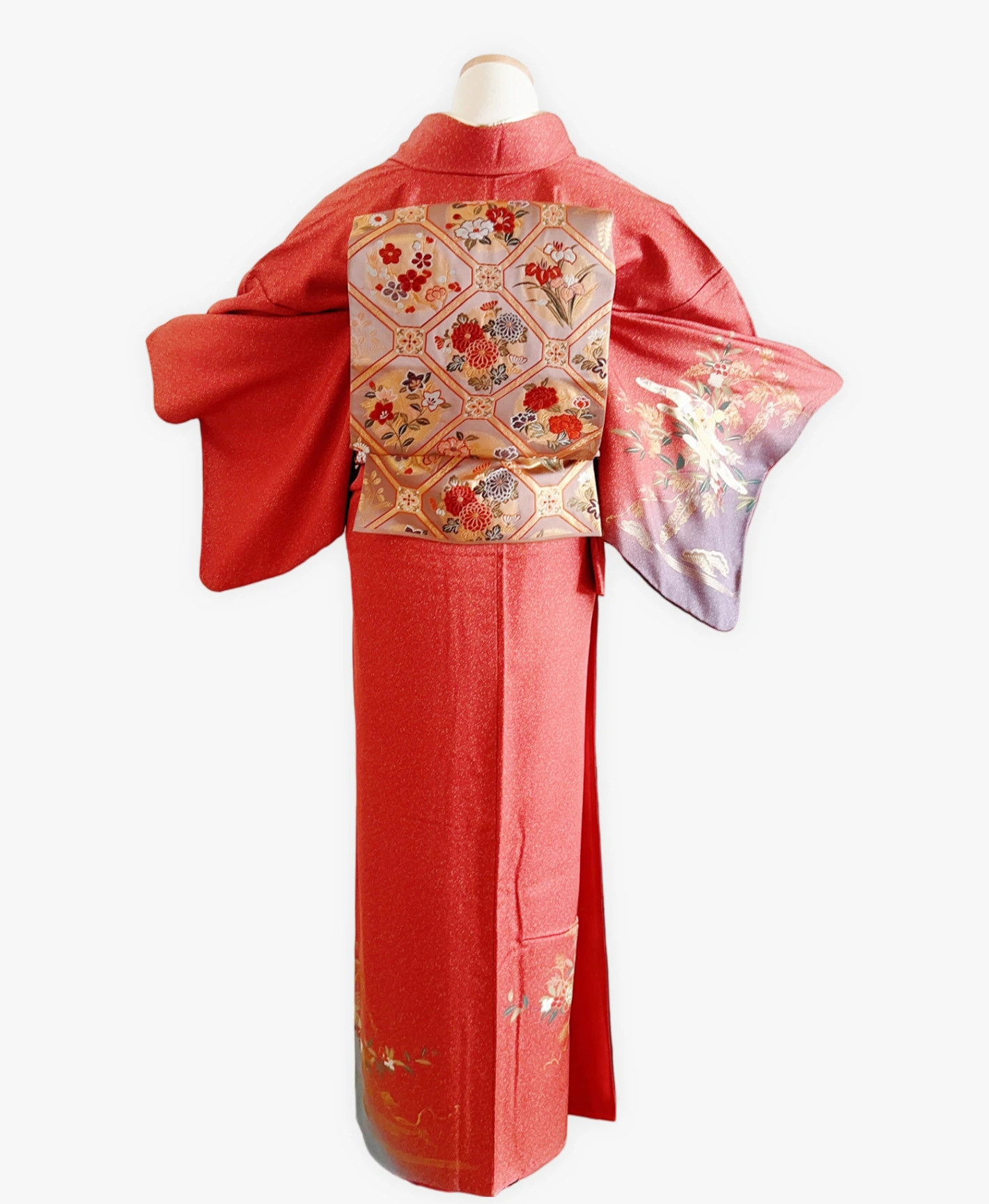 緋色 赤系 暈し染め 駒刺繍 金彩 鼓 扇 花草 訪問着レンタル - 画像 2
