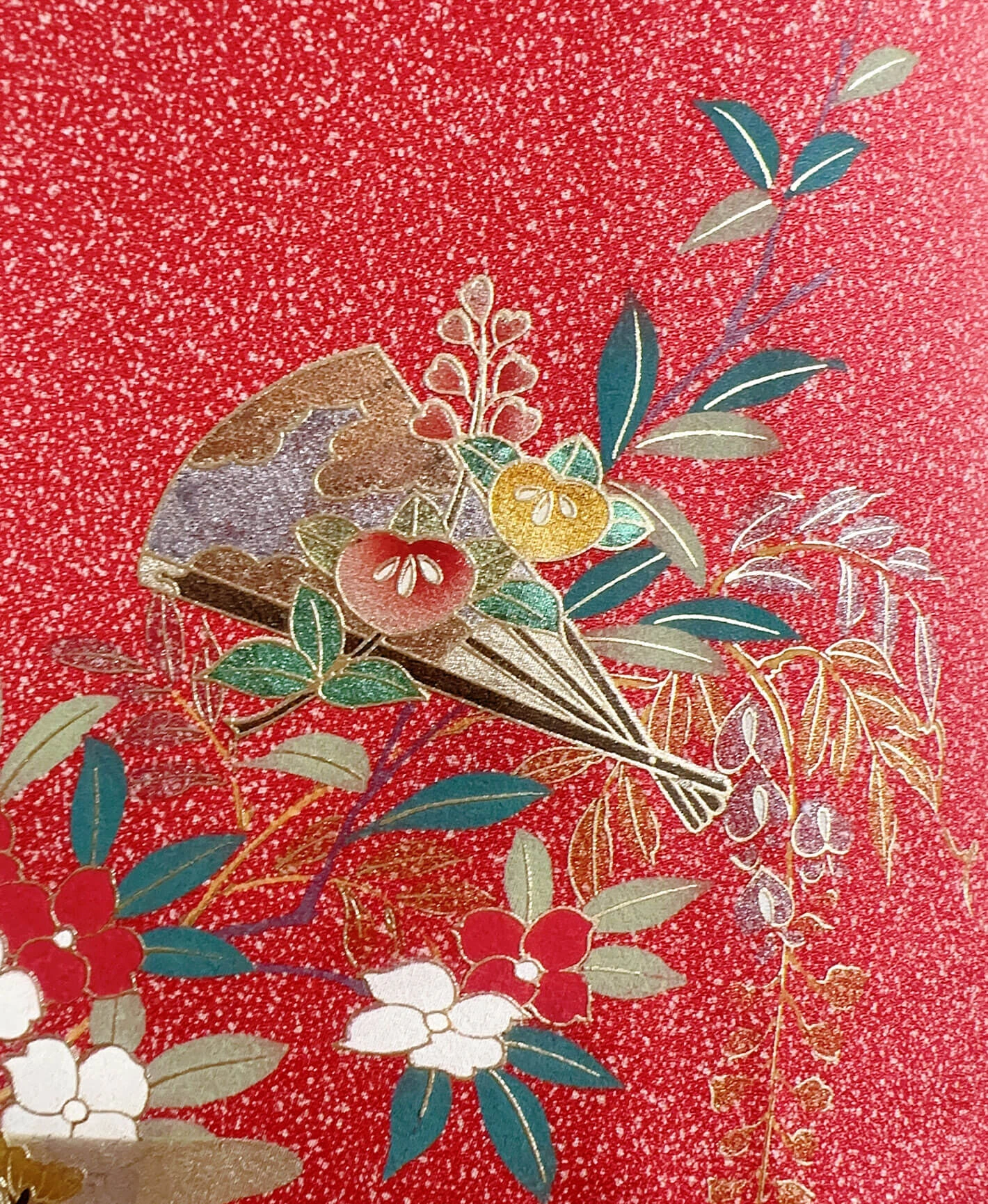 緋色 赤系 暈し染め 駒刺繍 金彩 鼓 扇 花草 訪問着レンタル - 画像 8