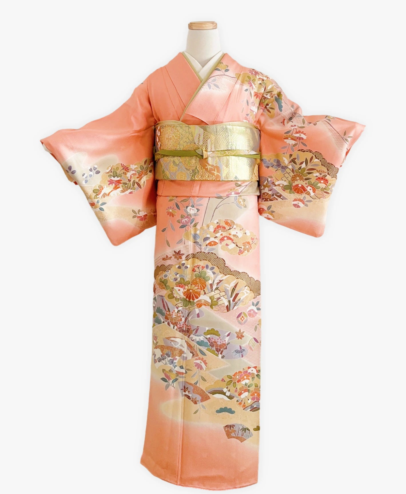 洗朱 ピンク系 駒刺繍 暈し染め 金彩 雲取り飛鶴吉祥花筏文 訪問着