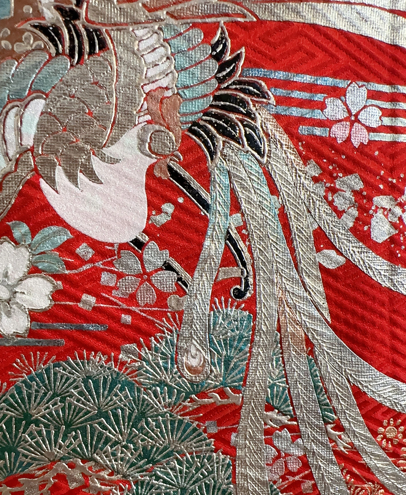 深緋 赤系 金彩 絞り 鳳凰 松 御所車 熨斗振袖 - 画像 7