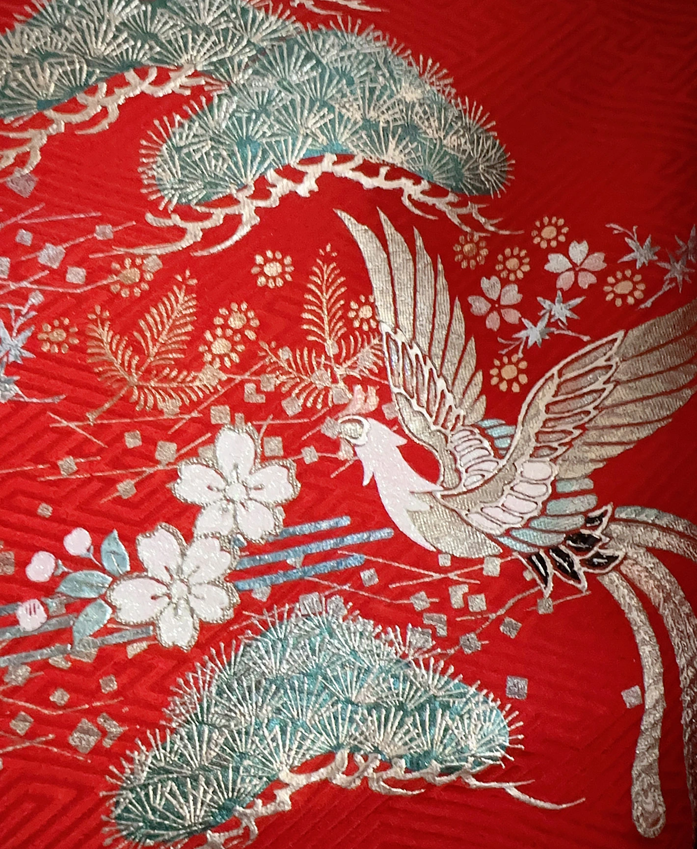 深緋 赤系 金彩 絞り 鳳凰 松 御所車 熨斗振袖 - 画像 8