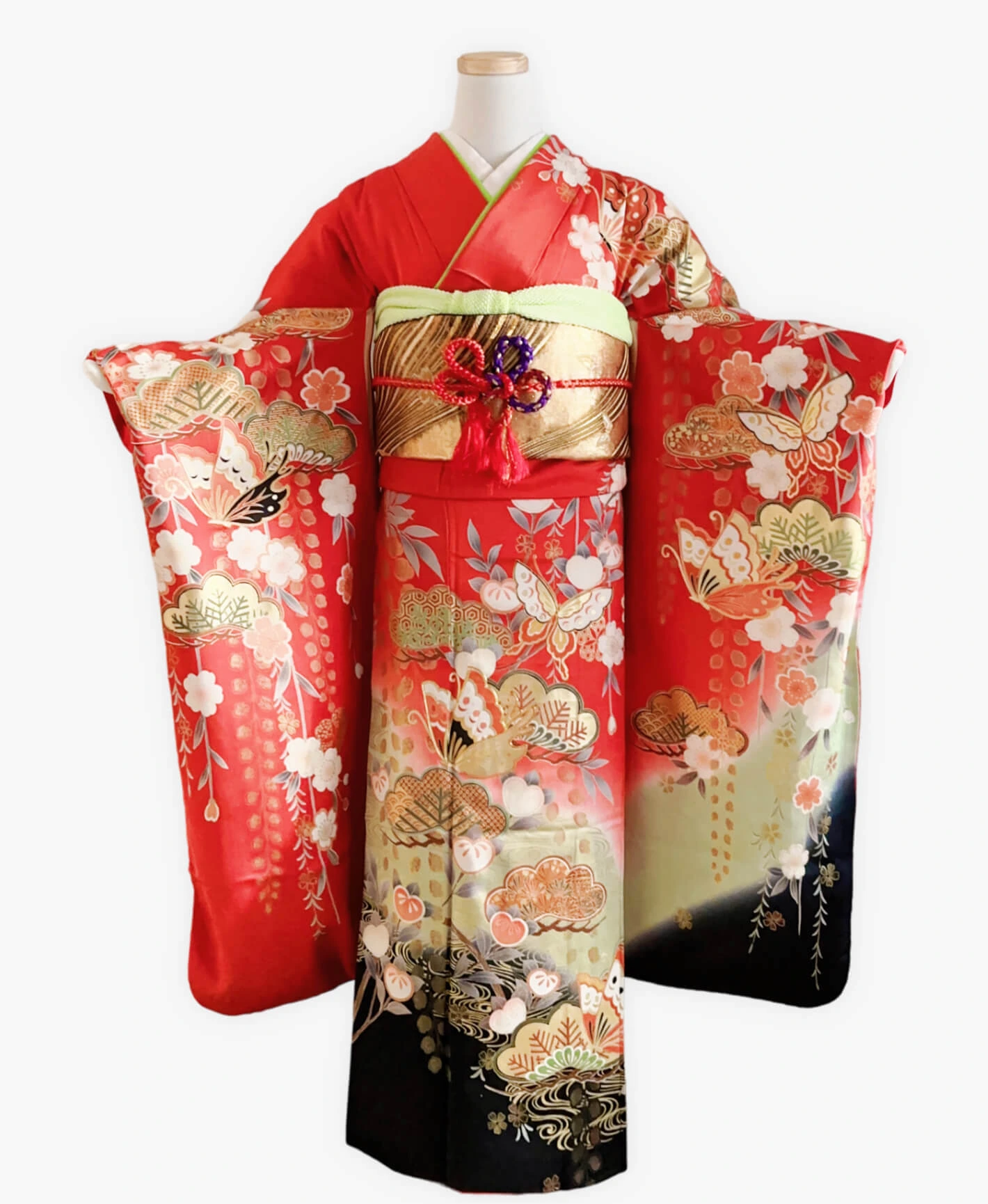 猩々緋 赤系 暈し染め 駒刺繍 金彩 藤 松 桜 蝶 花草 振袖レンタル - 画像 1
