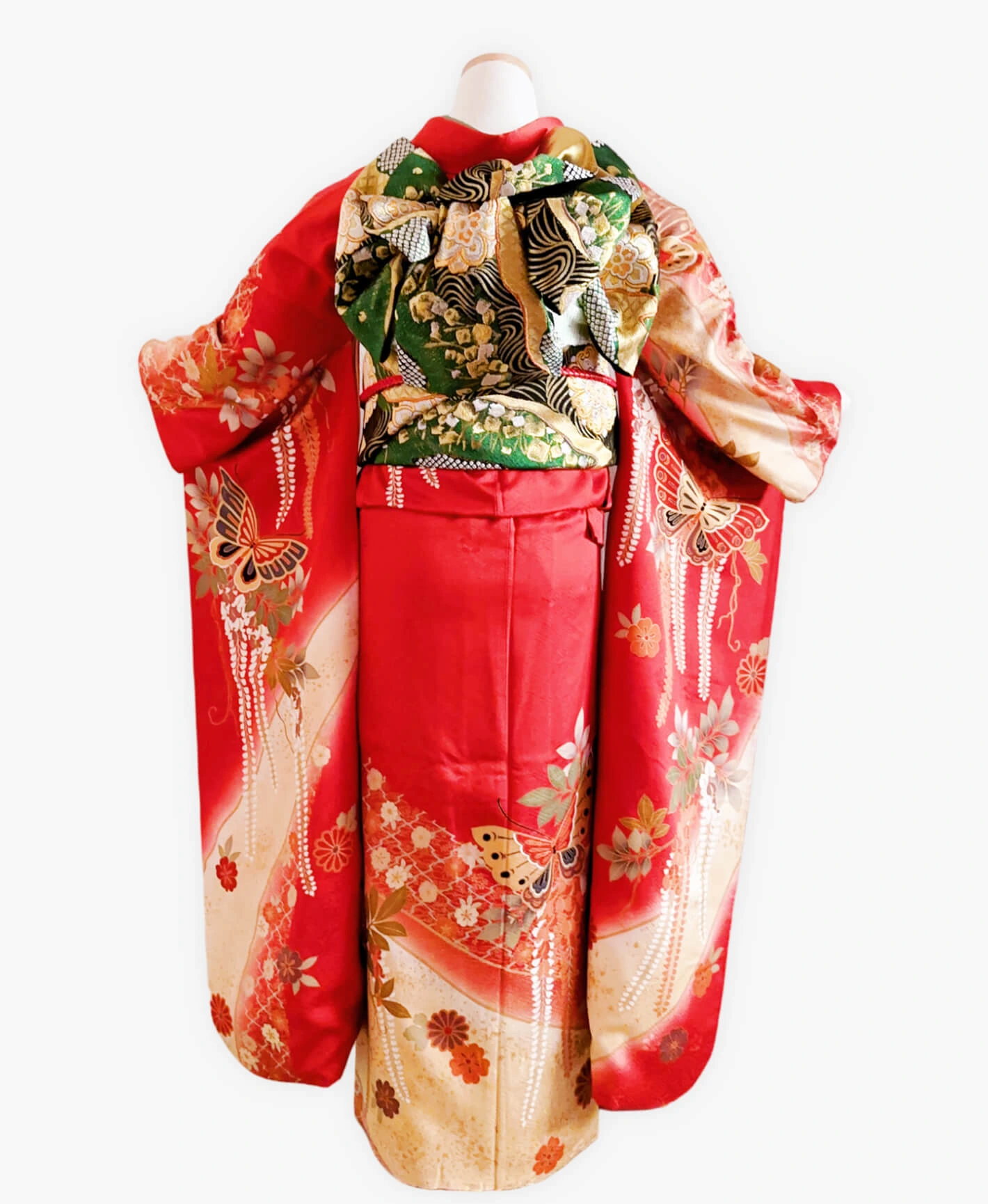 紅緋 赤系 暈し染め 駒刺繍 金彩 藤 蝶 花草 振袖レンタル