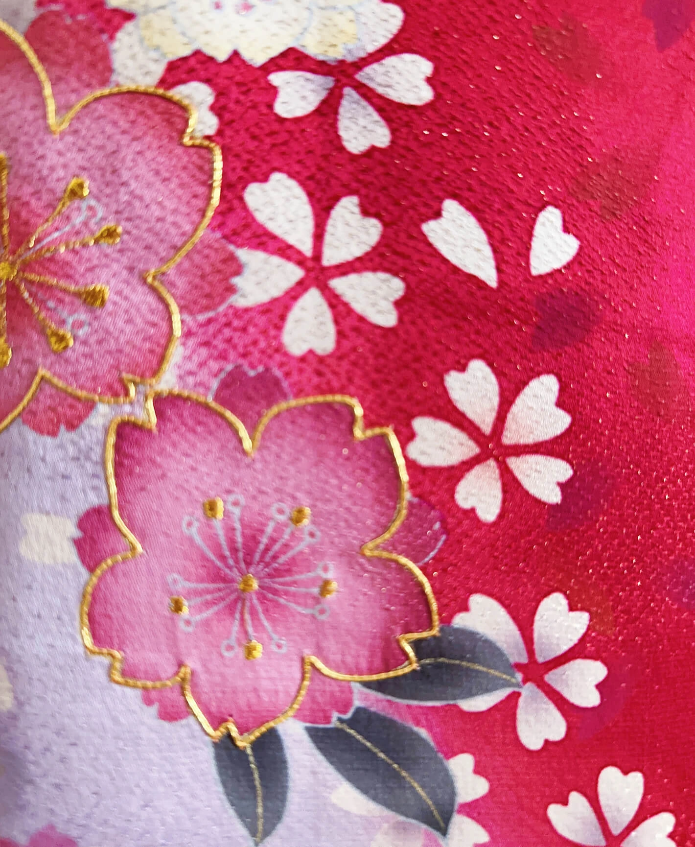 紅色 赤系 暈し染め 刺繍 桜吹雪 振袖 - 画像 6