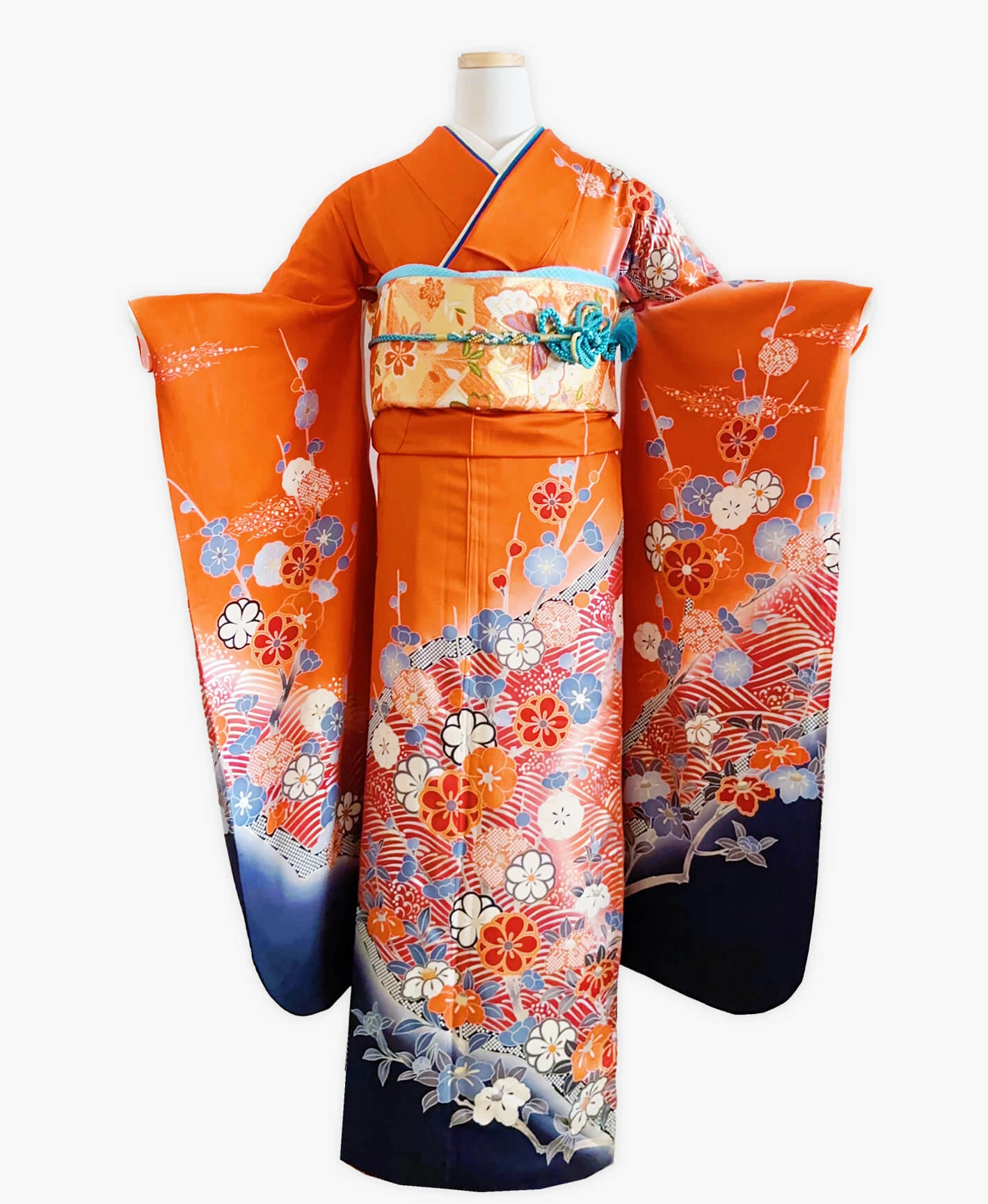 赤橙色 橙系 手描き 青海波 花草 振袖 - 画像 1