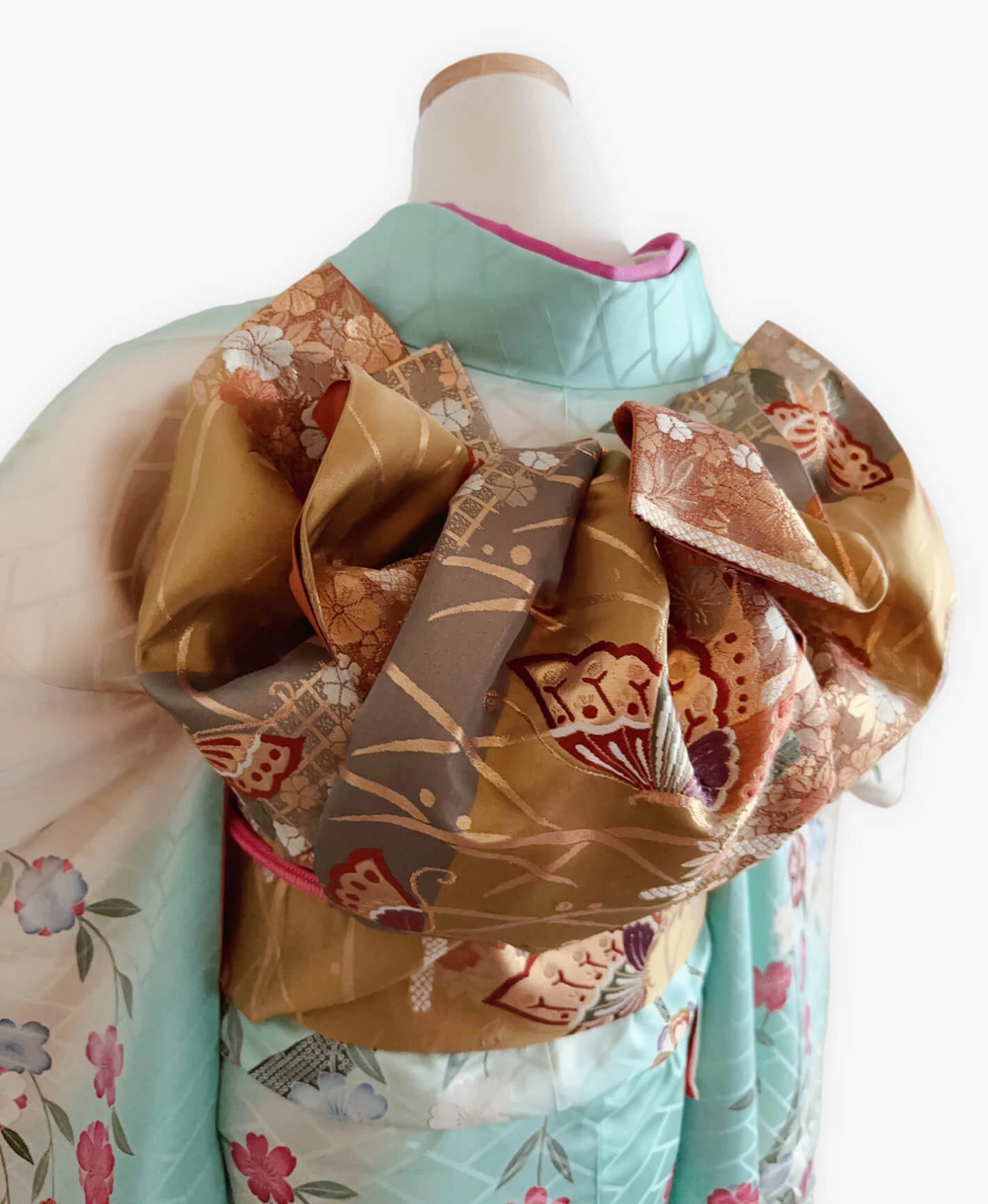 青竹色 緑系 暈し染め 駒刺繍 金彩 枝垂れ桜 振袖レンタル - 画像 4