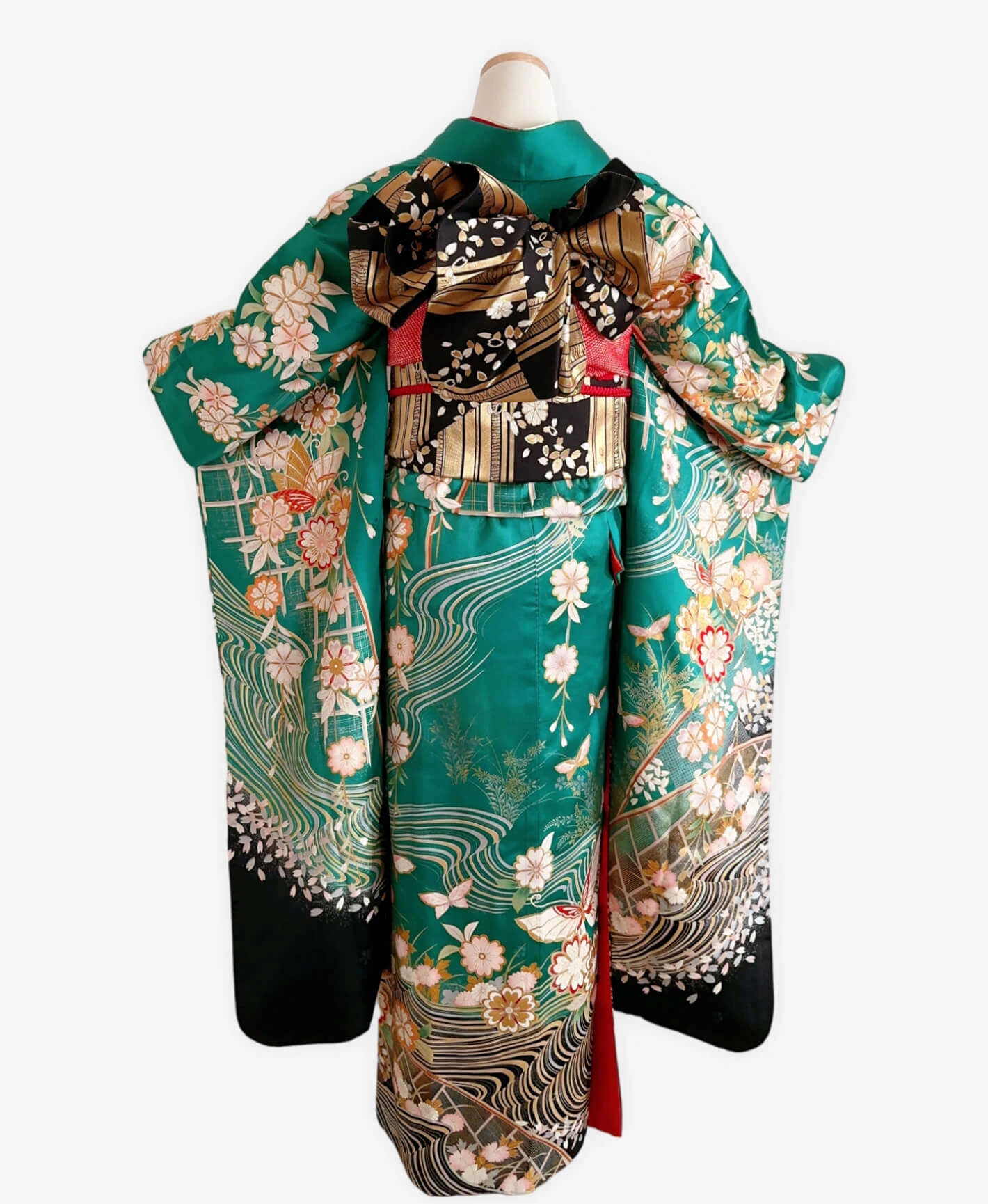 常磐色 緑系 暈し染め 駒刺繍 金彩 桜 蝶 流水 振袖レンタル