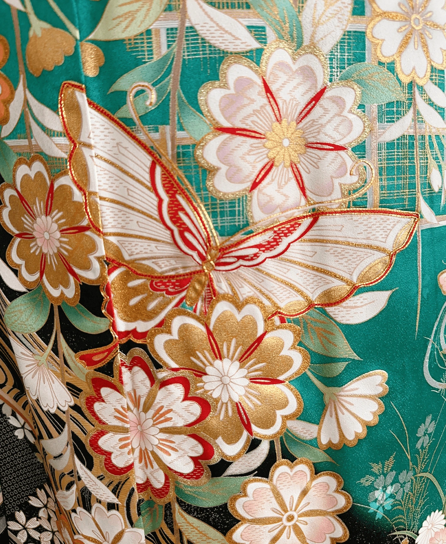 常磐色 緑系 暈し染め 駒刺繍 金彩 桜 蝶 流水 振袖レンタル - 画像 6