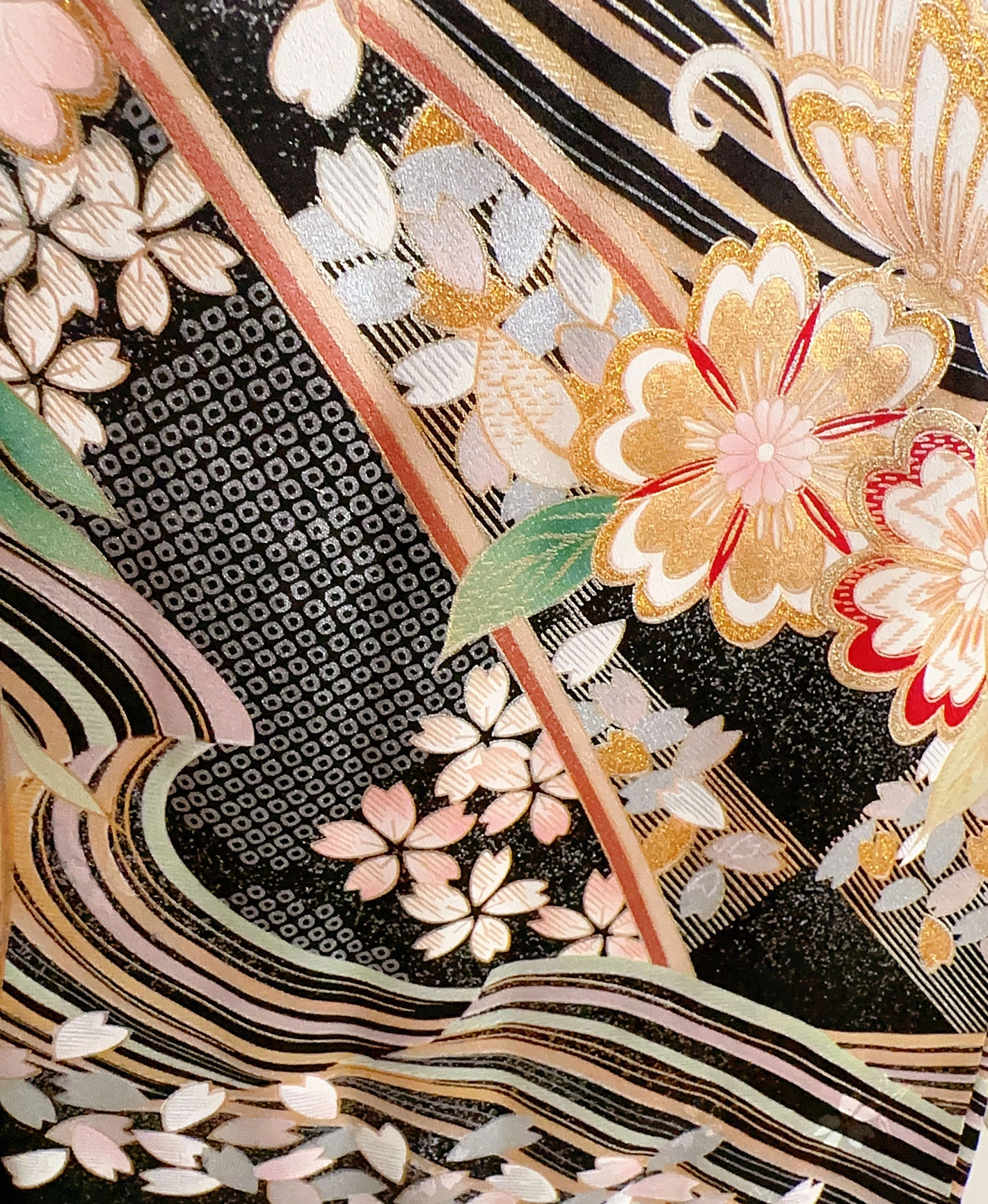 常磐色 緑系 暈し染め 駒刺繍 金彩 桜 蝶 流水 振袖レンタル - 画像 8