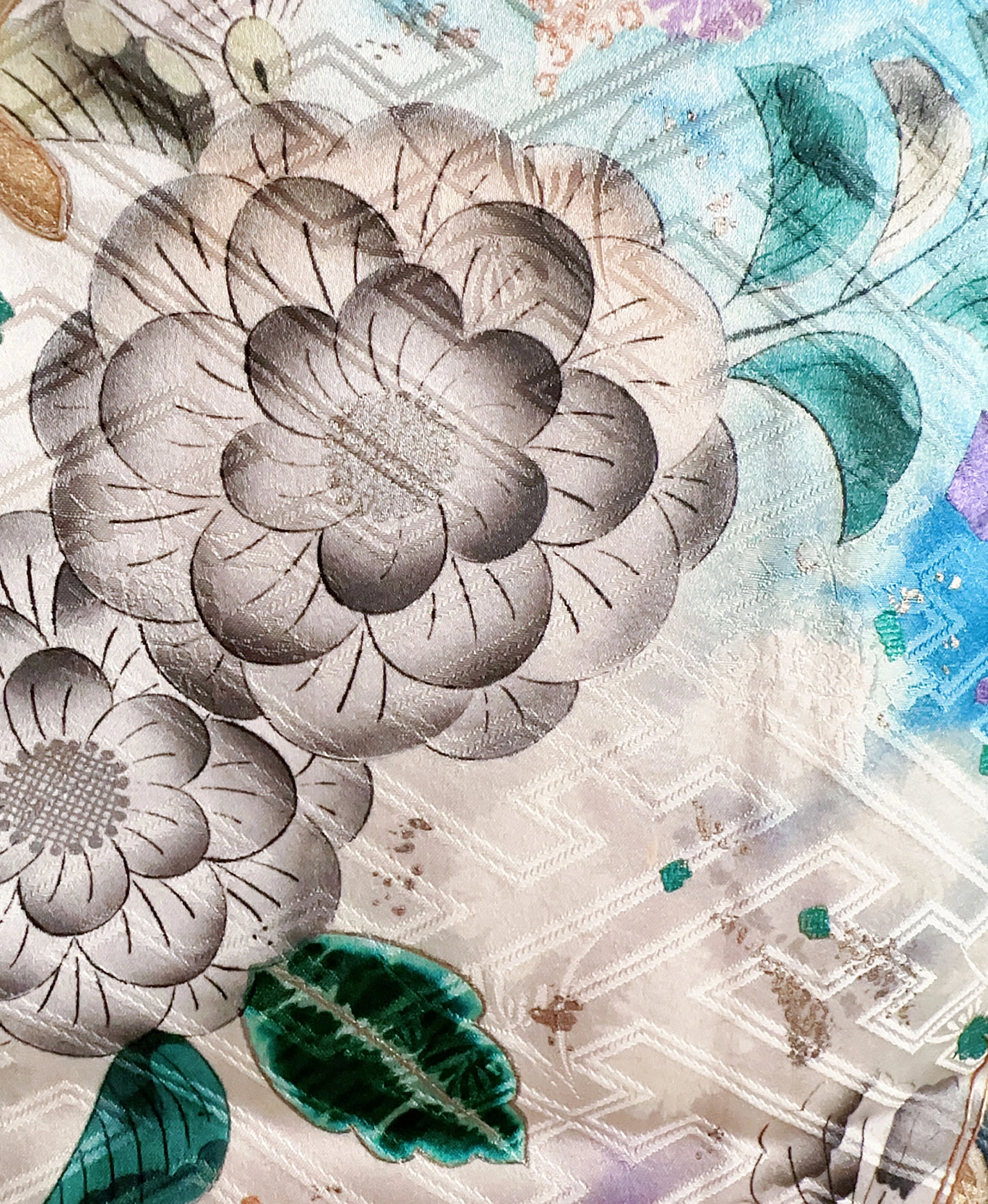 紺碧 青系 暈し染め 金彩 手描き 絞り 辻が花 蝶 振袖レンタル - 画像 9