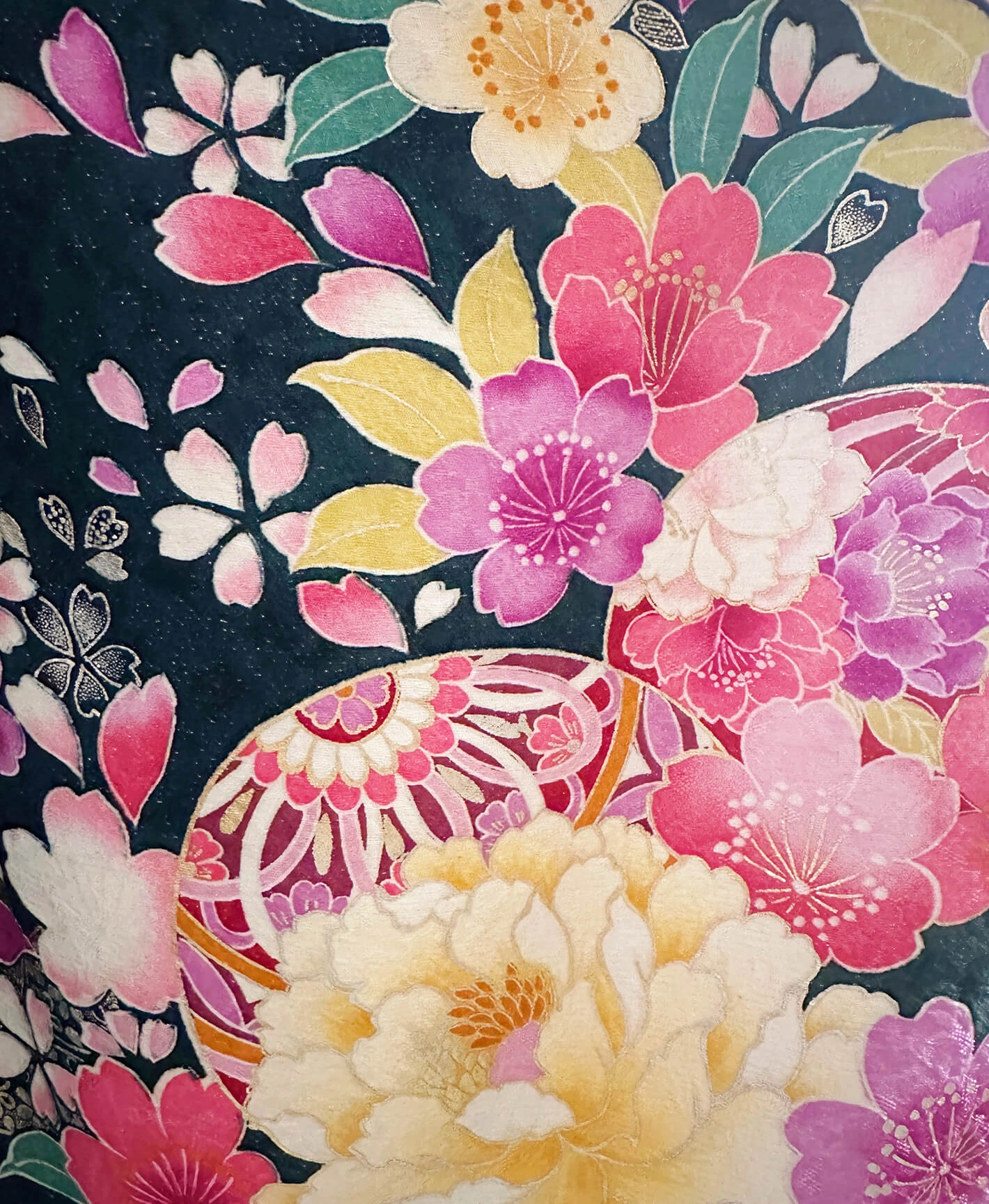 百入茶 青系 ピンク系 暈し染め 手描き 花草文 振袖 - 画像 7
