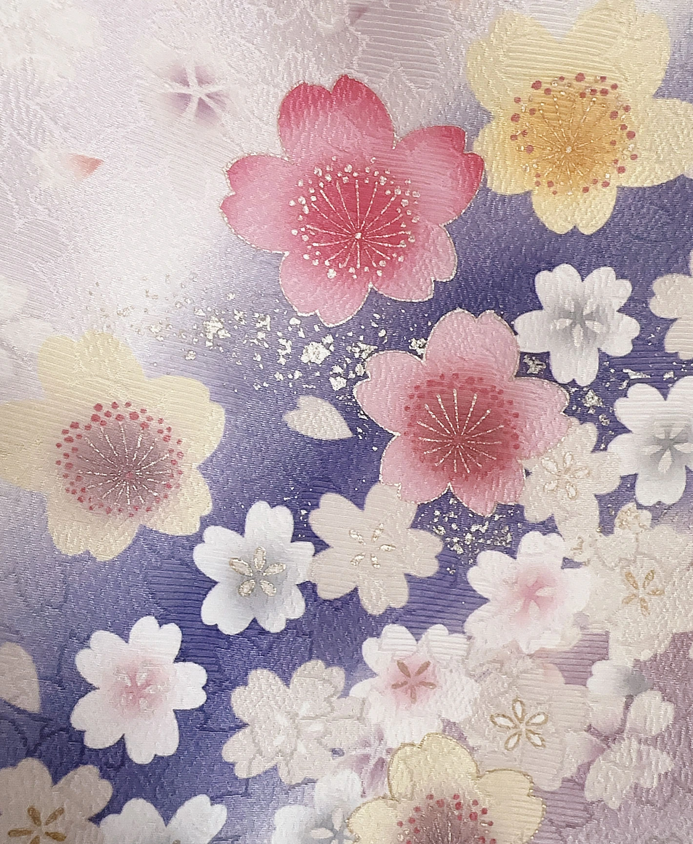 白 白系 暈し染め 駒刺繍 金彩 桜吹雪 振袖レンタル - 画像 9