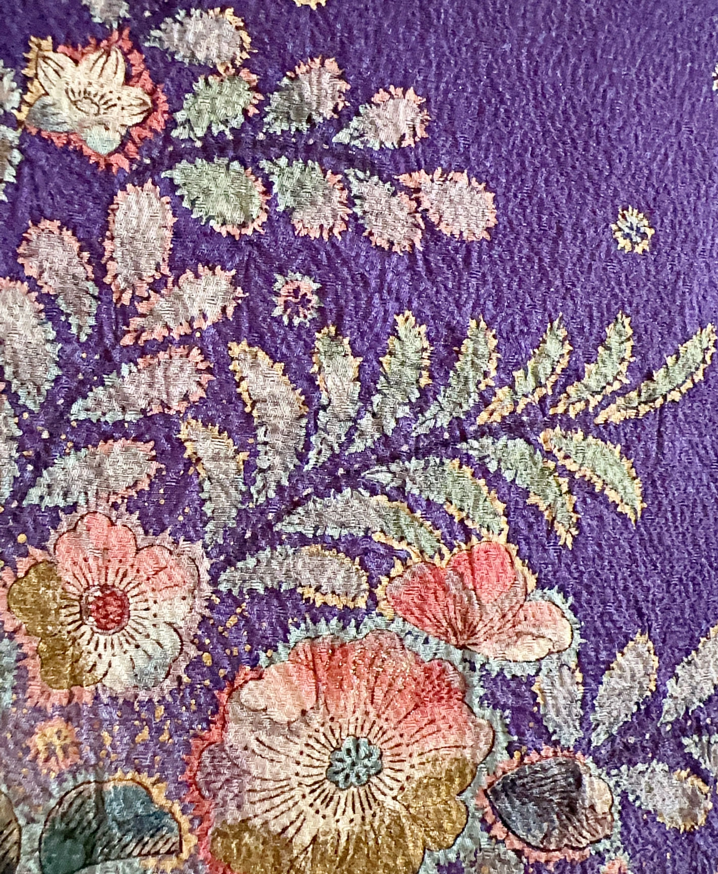 菖蒲色 紫系 暈し染め 金彩 手描き 絞り 辻が花 振袖レンタル - 画像 7