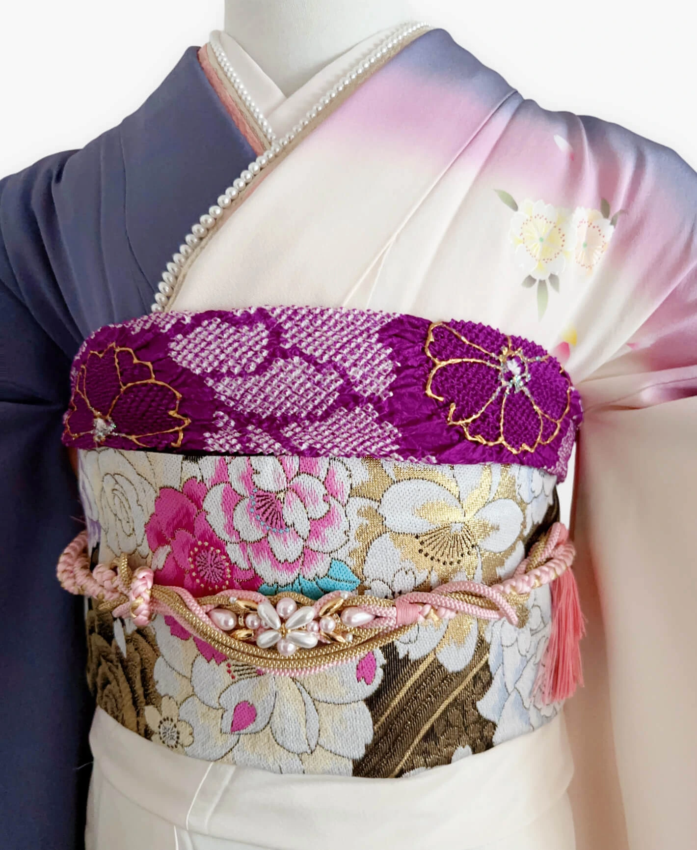生成り色 白系 暈し染め 手描き 桜吹雪 振袖レンタル - 画像 3