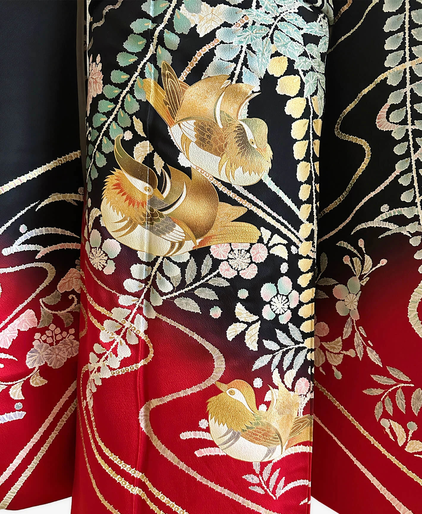 漆黒色 黒系 赤系 金彩 鴛鴦 流水 藤 五三桐 振袖 - 画像 5